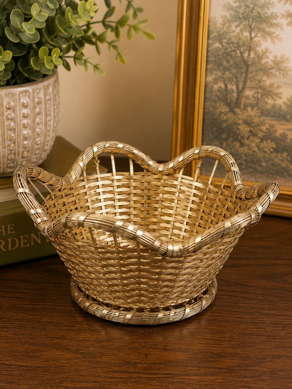 VTG Made in India Gold Tone Woven Metal Basket Scalloped